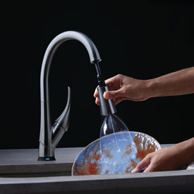 Delta® Pull-Down Kitchen Faucet Featuring ShieldSpray™ Technology